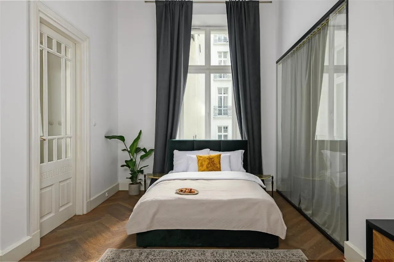 Oomph Koszyki Luxurious Apartments وارسو