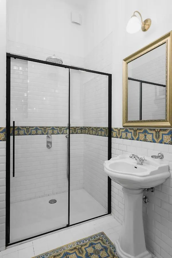 Oomph Koszyki Luxurious Apartments وارسو