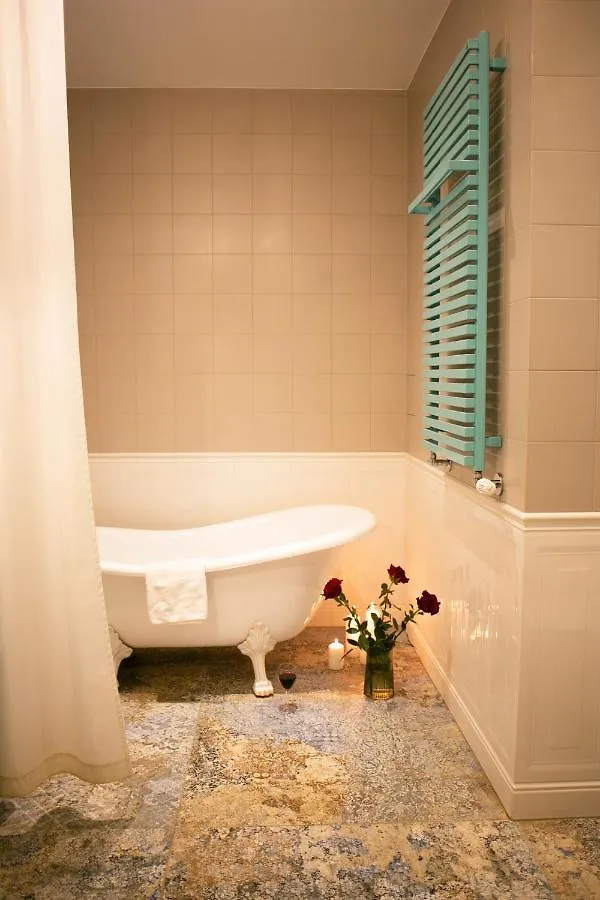 Oomph Koszyki Luxurious Apartments وارسو 0*,  بولندا